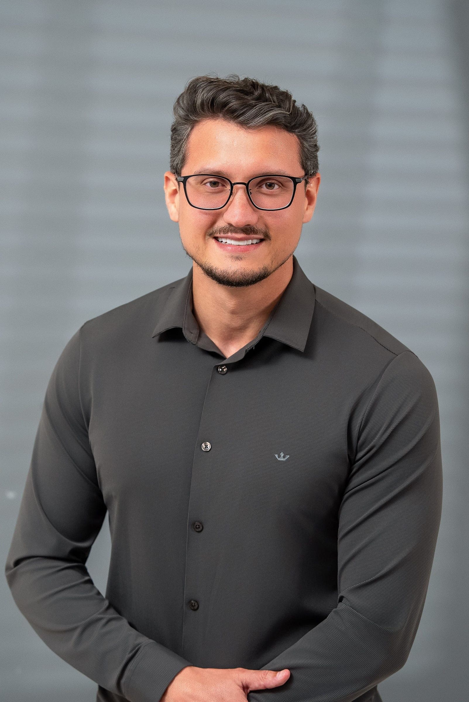 Retrato profissional para corretor de imóveis – Lucas Santuzi – foto 1