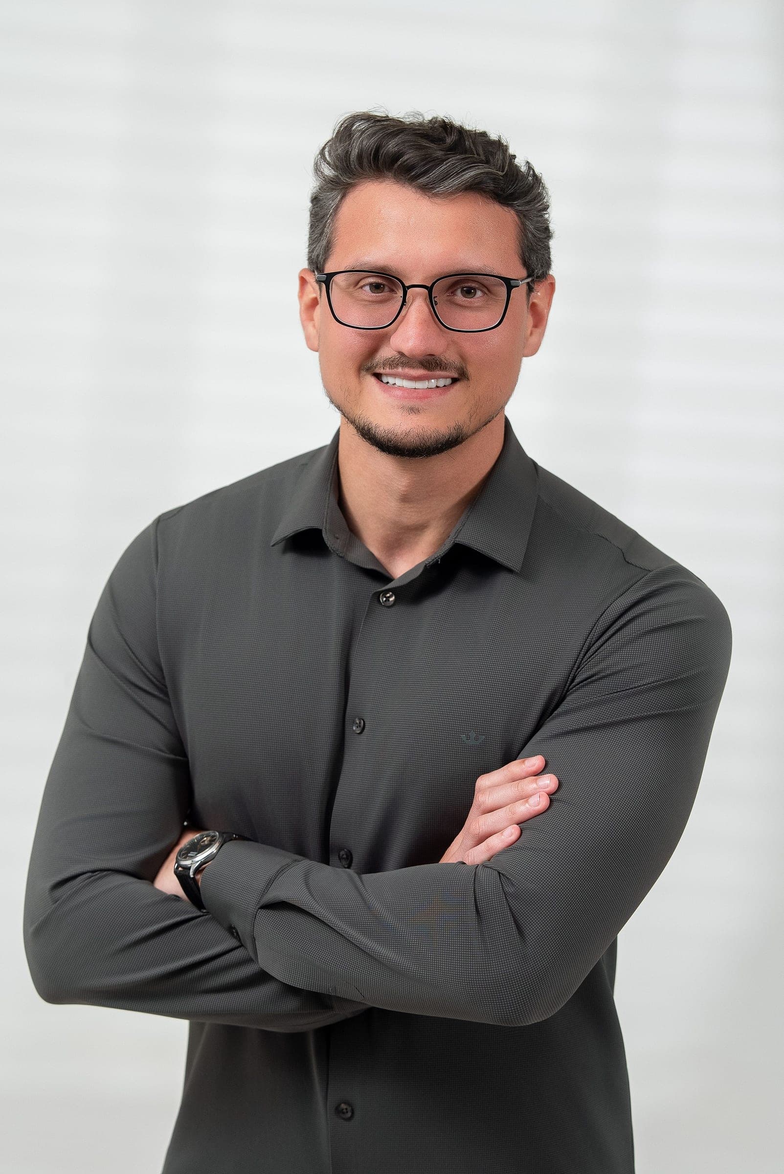 Retrato profissional para corretor de imóveis – Lucas Santuzi – foto 2